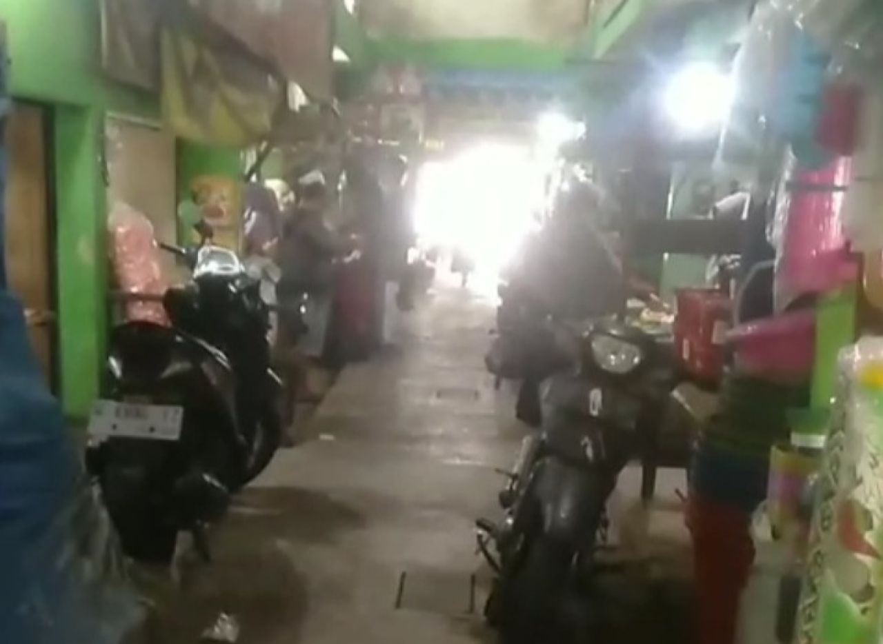 Pasar Wadung Asri Sepi, Pedagang Mengaku Tiga Hari Tanpa Pembeli