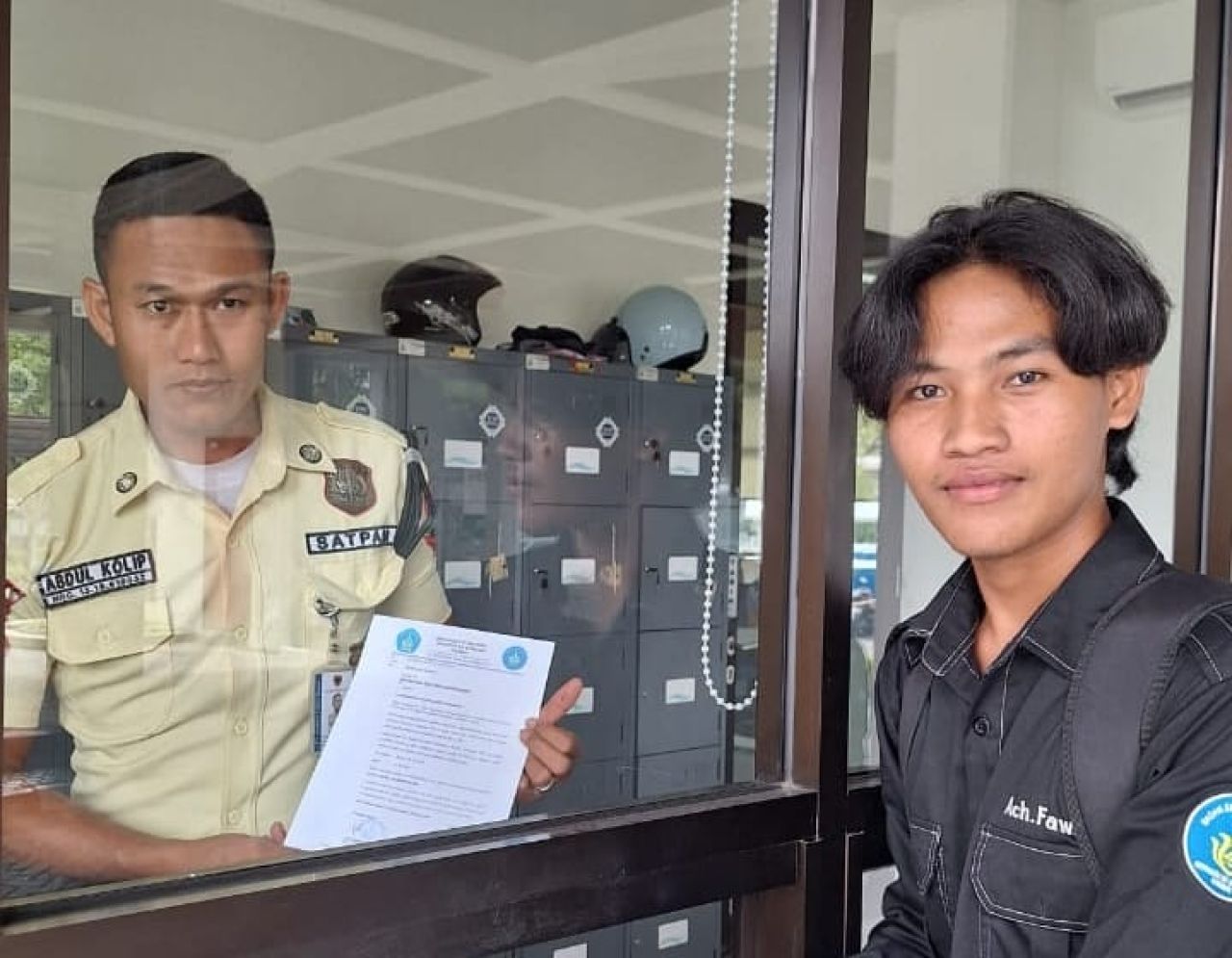 BEM Unipra saat melangkan surat audensi