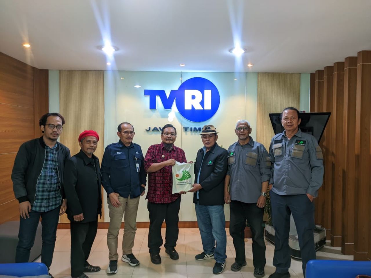 DKJT Jatim usai melakukan audiensi dengan TVRI dan KPID Jatim