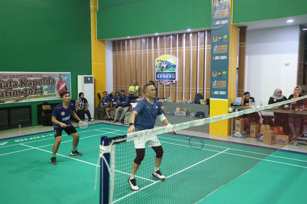 Turnamen Bulutangkis antar media Kapolda Jatim