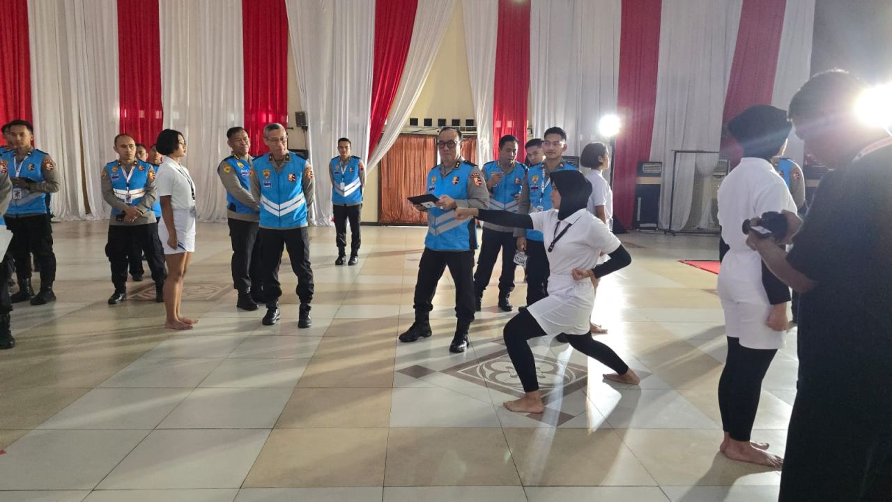Calon Taruni Akpol pamer bakat