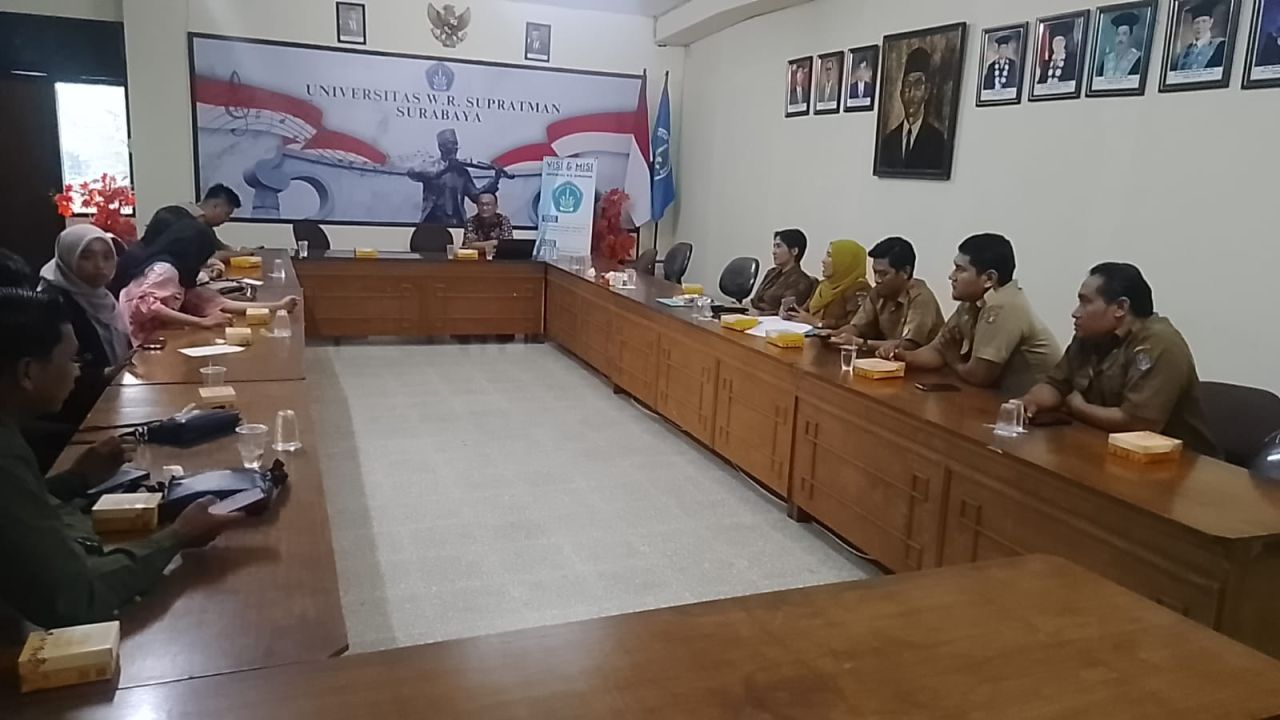 Audensi Unipra dengan DLH Surabaya