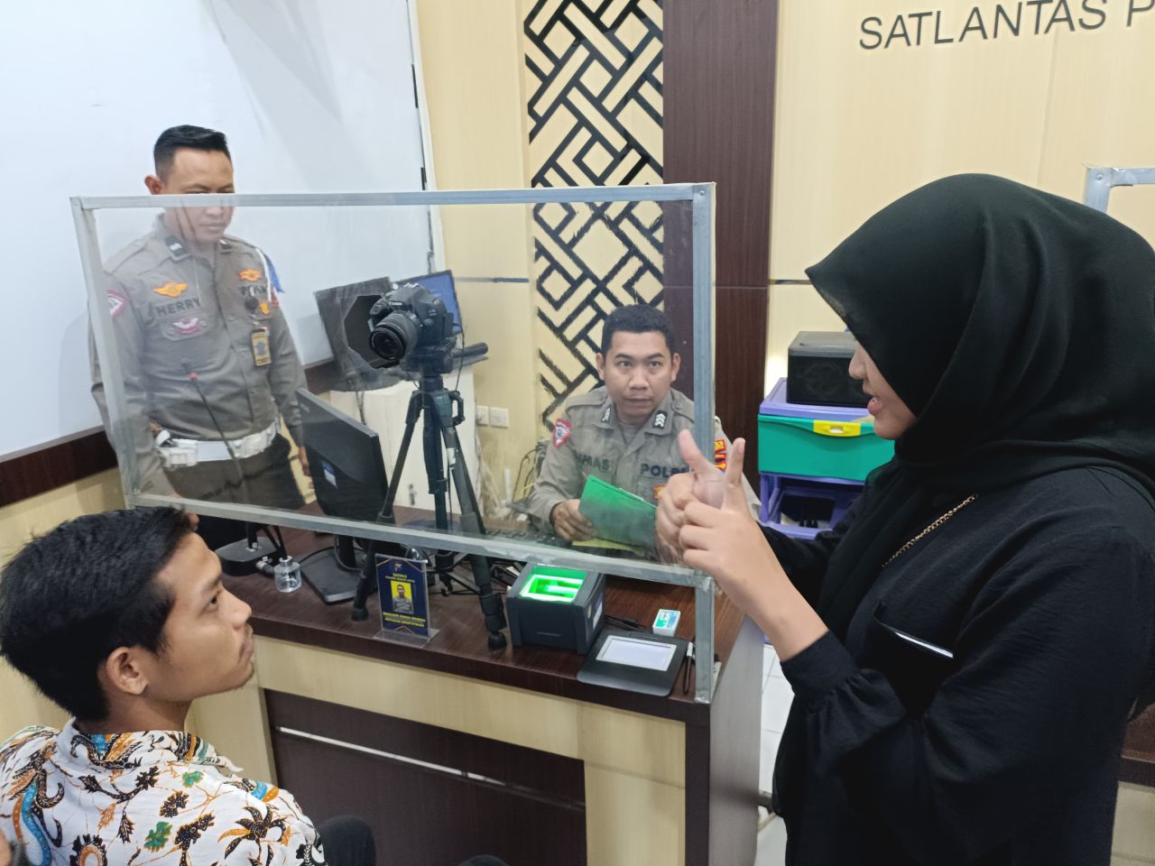 Pendampingan pelayanan SIM Disabilitas