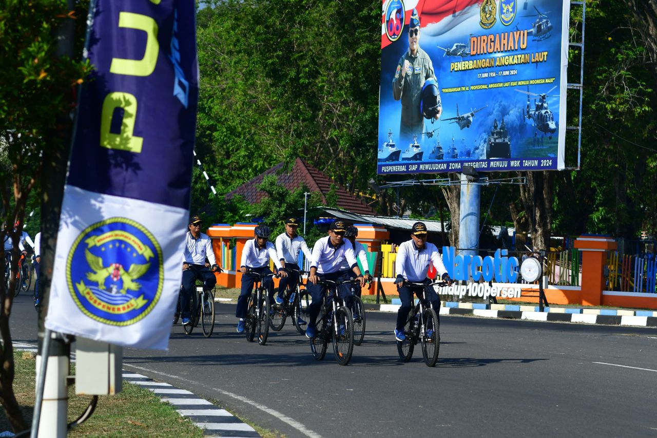 Danpuspenerbal bersama PJU fun bike