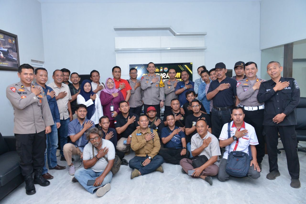 Piramida atau Ngopi Bareng