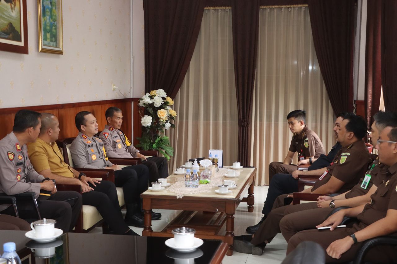 Silaturahmi Kapolres Baru Tulungagung dengan Kejaksaan
