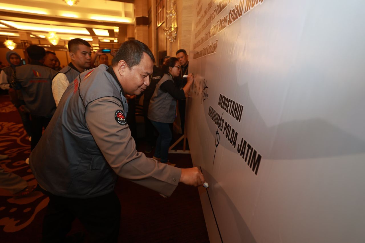 Polda Jawa Timur Bersama Netizen Deklarasi Pilkada Serentak 2024 Aman dan Damai 