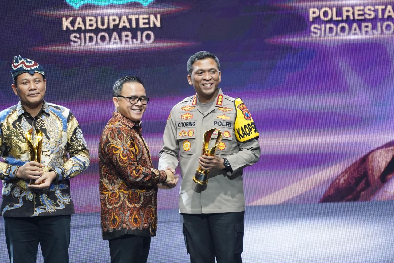 Polresta Sidoarjo Raih Penghargaan Pemimpin Daerah Awards 2024