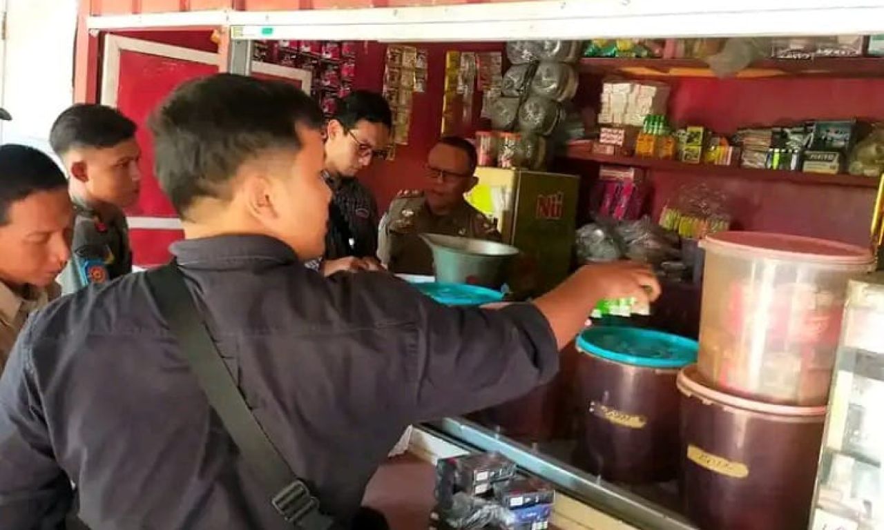 Operasi rokok ilegal