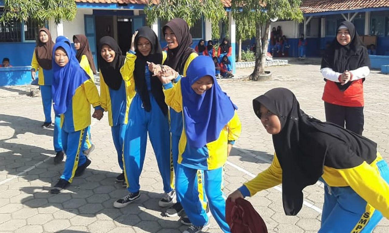 Tak Ingin Kehilangan Budaya, SMP Negeri 6 Pemalang Gelar Berbagai Permainan Tradisional