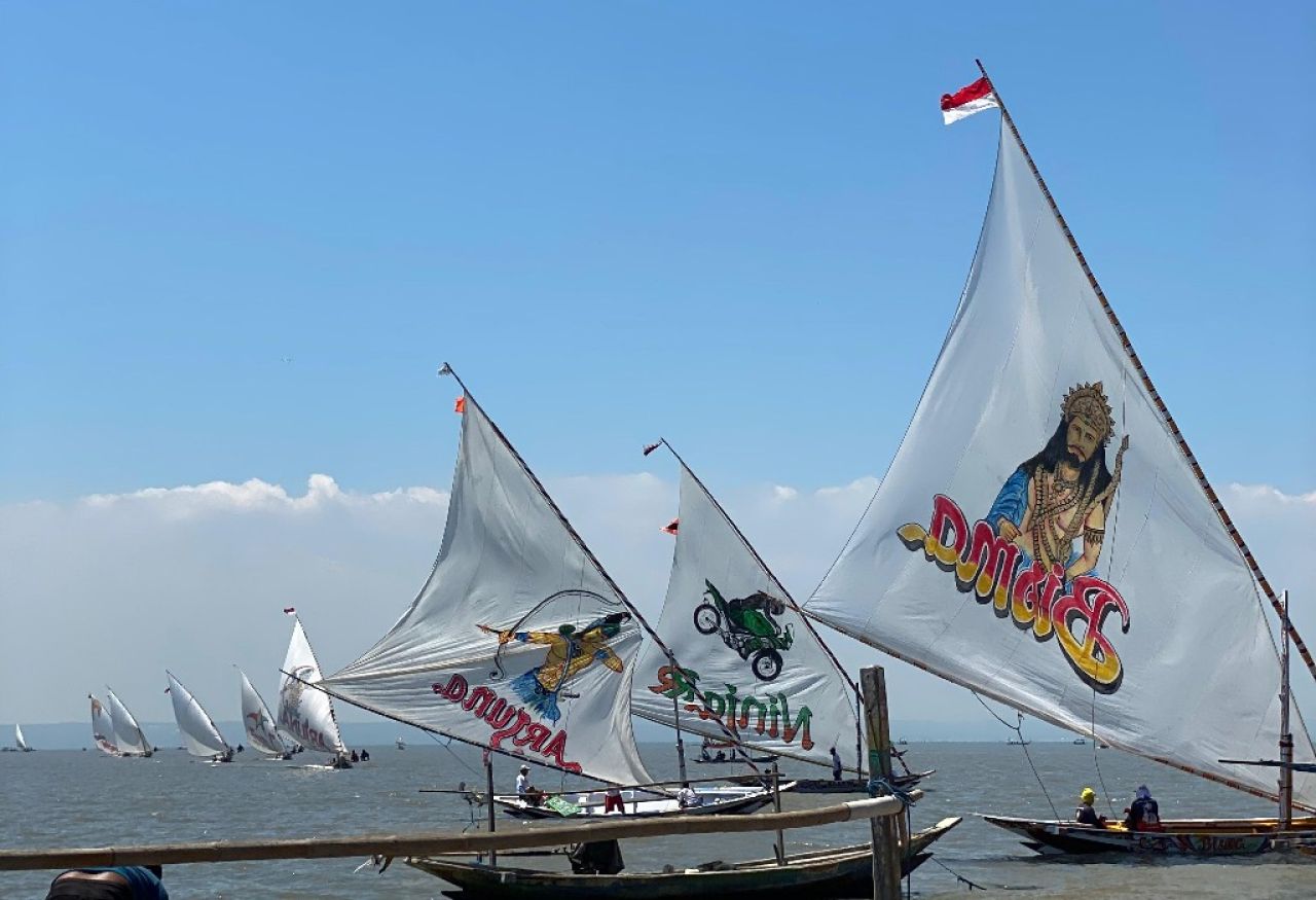 HUT Kemerdekaan RI ke-79, KUB Nelayan Sukolilo Baru Gelar Lomba Perahu Layar Tradisional