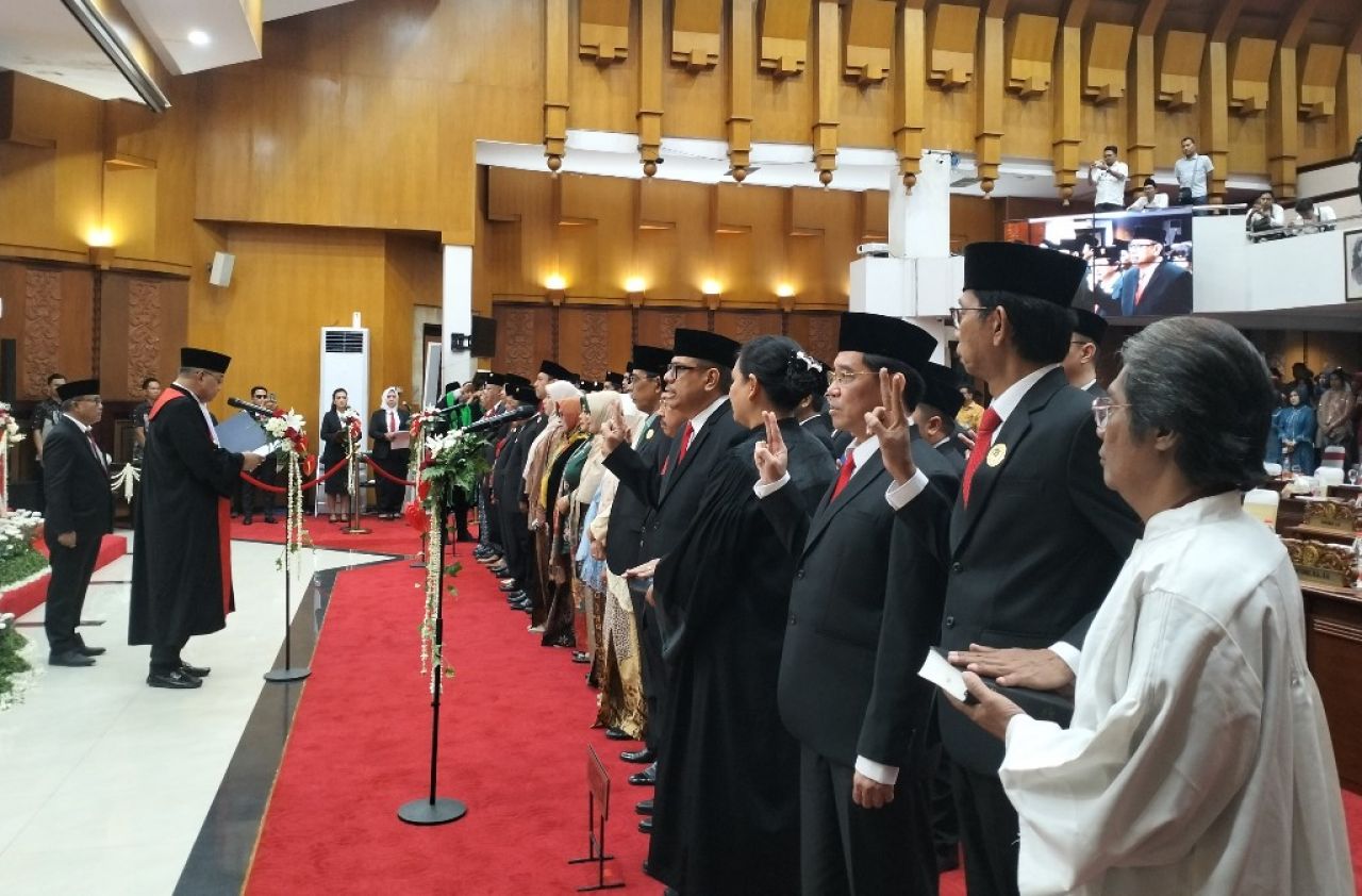 Pelantikan DPRD Surabaya periode 2024-2029
