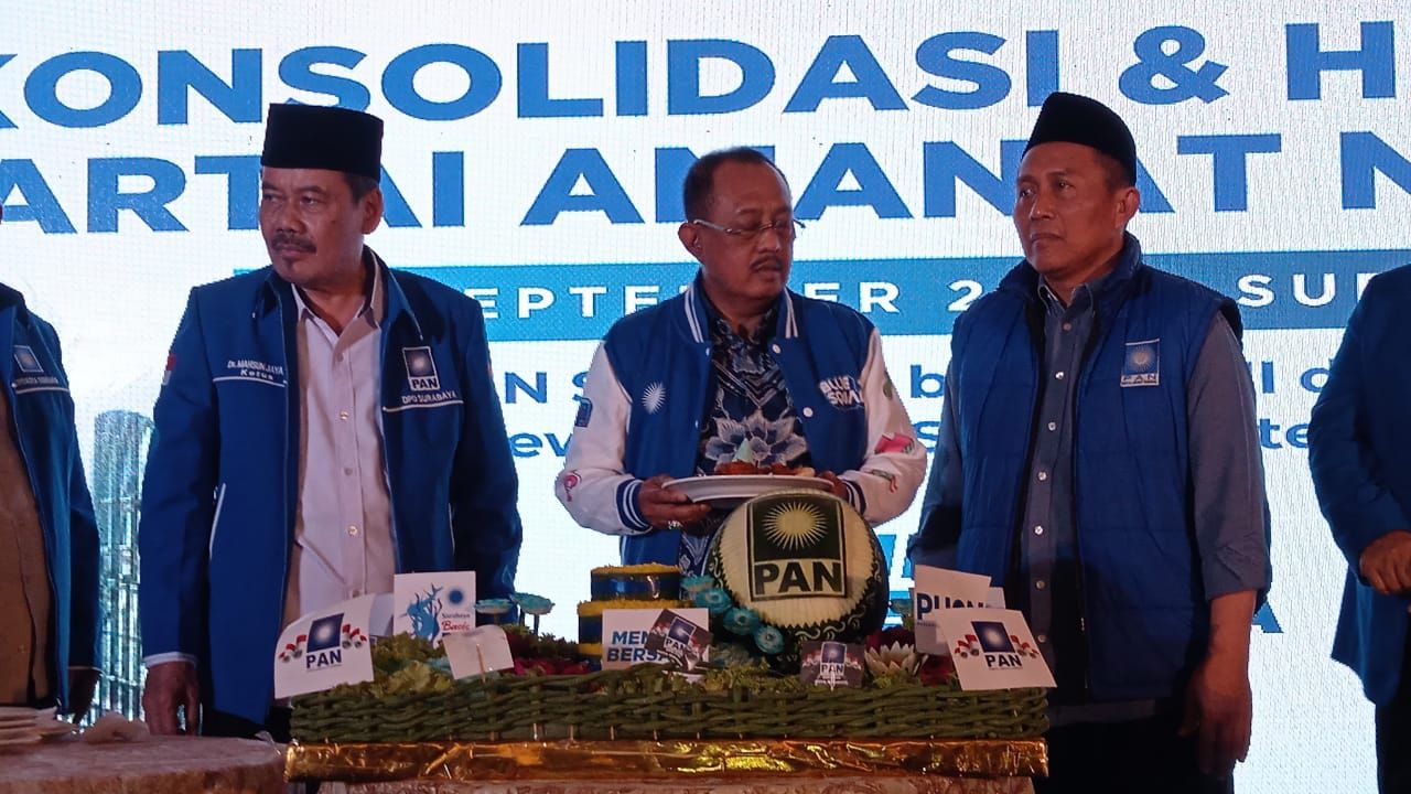 Bersama Ribuan Kader PAN Siap Menangkan Eri - Armuji di Pilwali Surabaya 2024