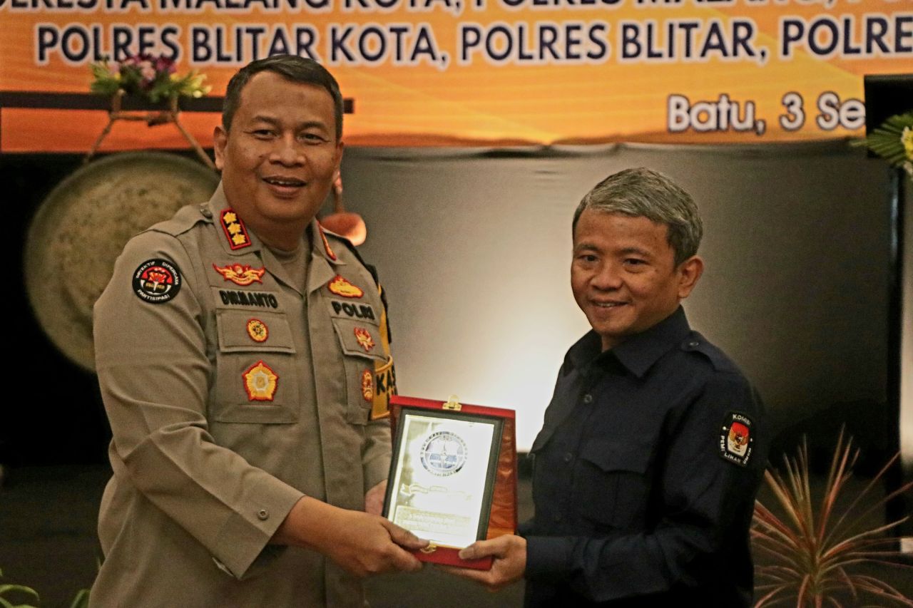 Bidhumas Polda Jatim road show wujudkan Pilkada damai