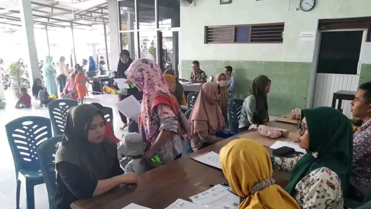 Puluhan Ribu Paket Bantuan Daging dan Telur Ayam Dibagikan di Kabupaten Pemalang