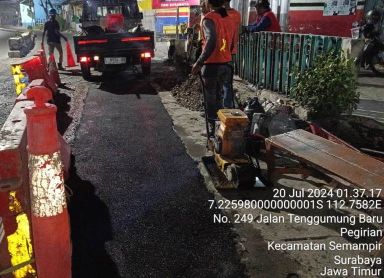 Eri Cahyadi dan Armuji Dapat Apresiasi dari Warga Atas Rehabilitasi Pipa PDAM