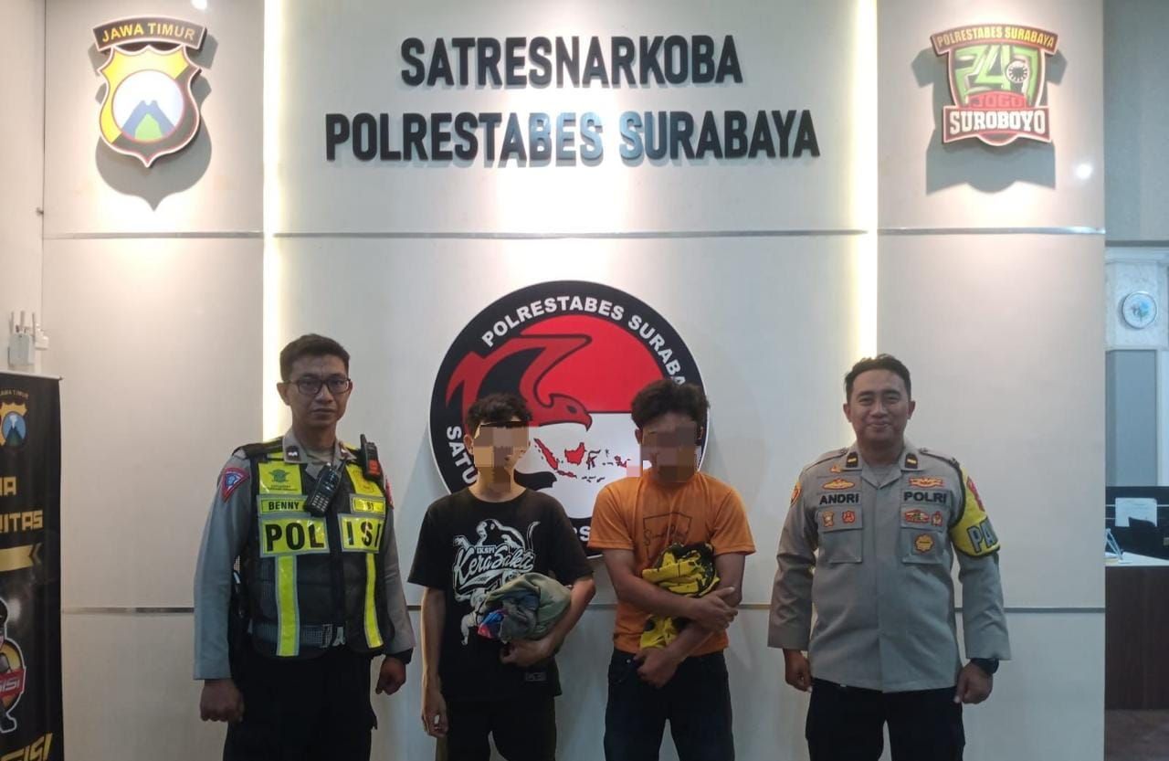 Dua pengendara motor diduga menyalahgunakan narkoba