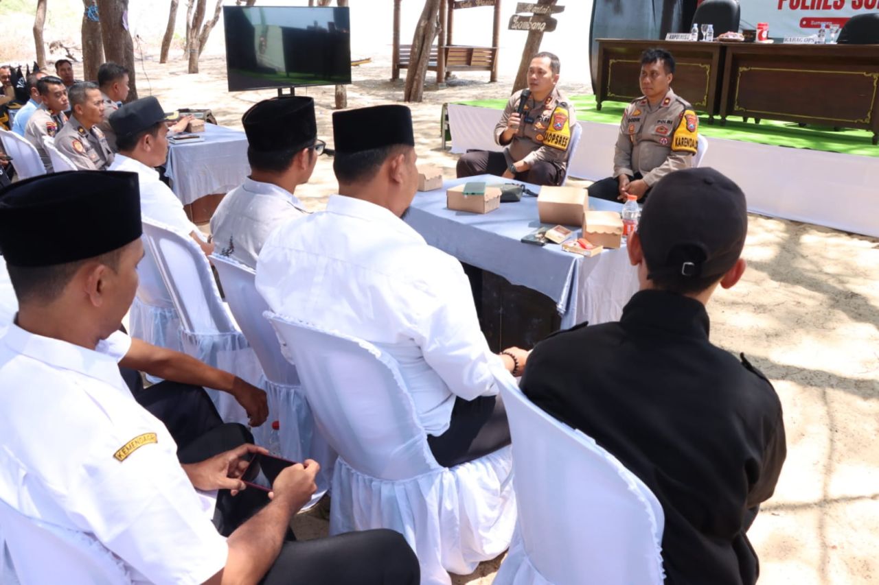 Kapolres bertemu dengan Kepala Desa
