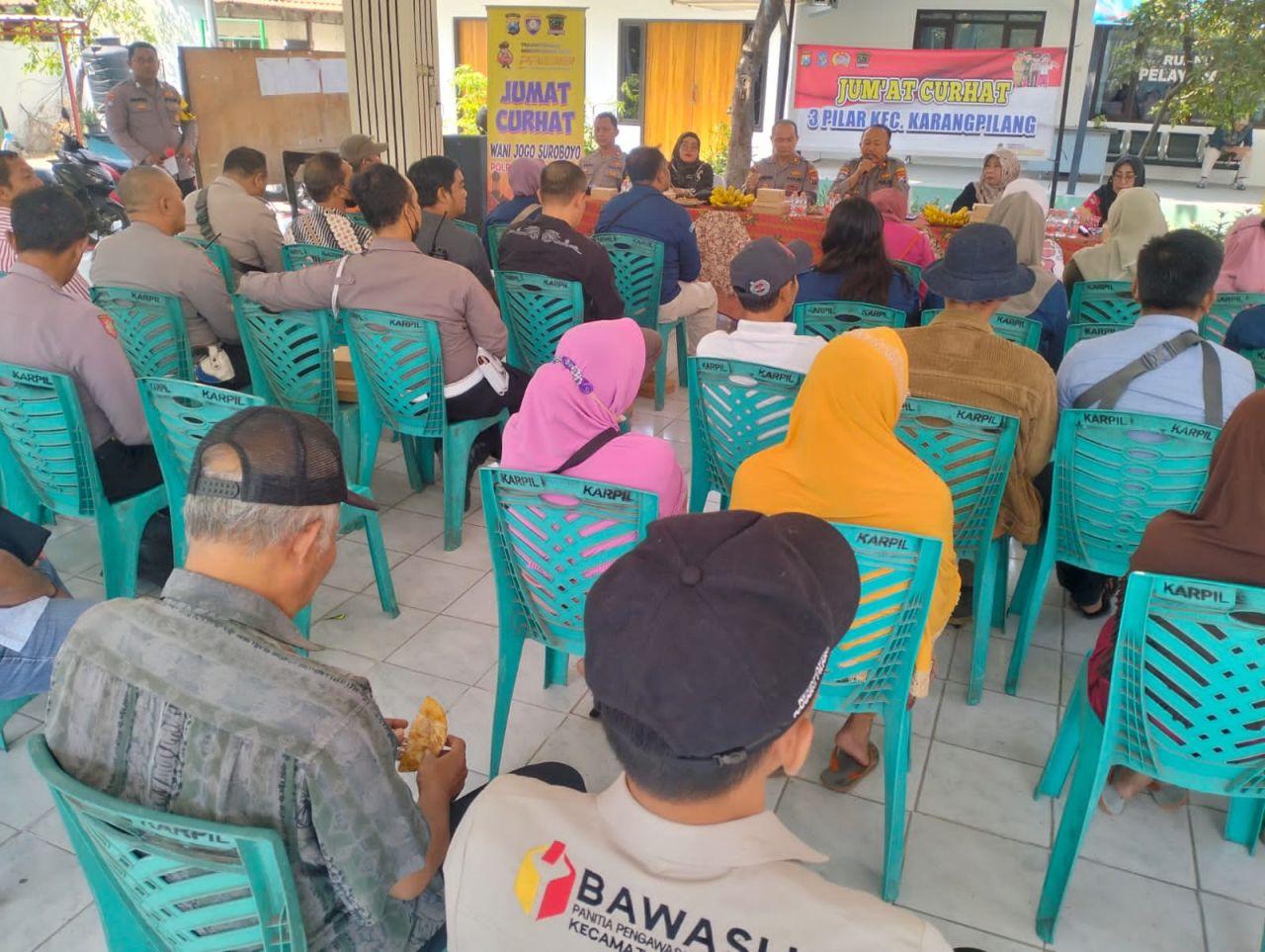 Perkuat Komunikasi, Polrestabes Surabaya Ajak Warga Dialog Jum'at Curhat