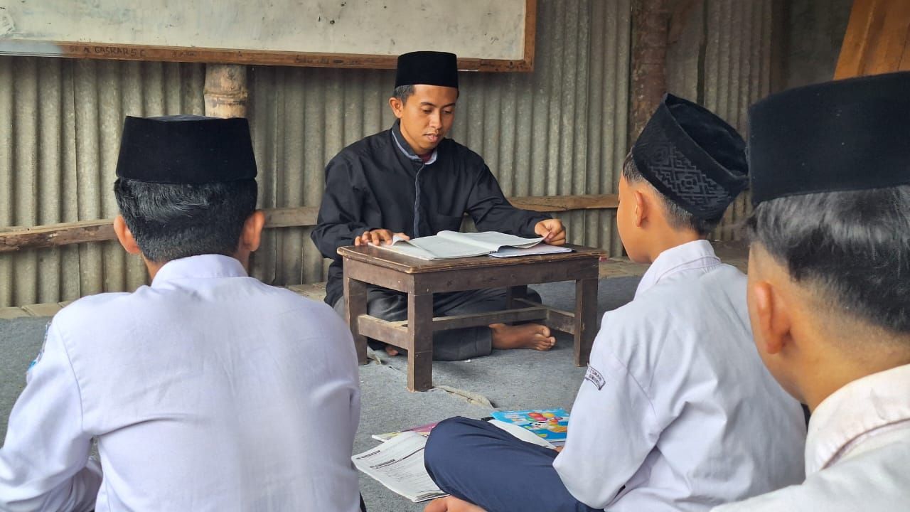 Sosok Gus Bakir Yang Sederhana, Lahir dari Lingkungan Pesantren, Kini Jadi Cawabup Bondowoso.