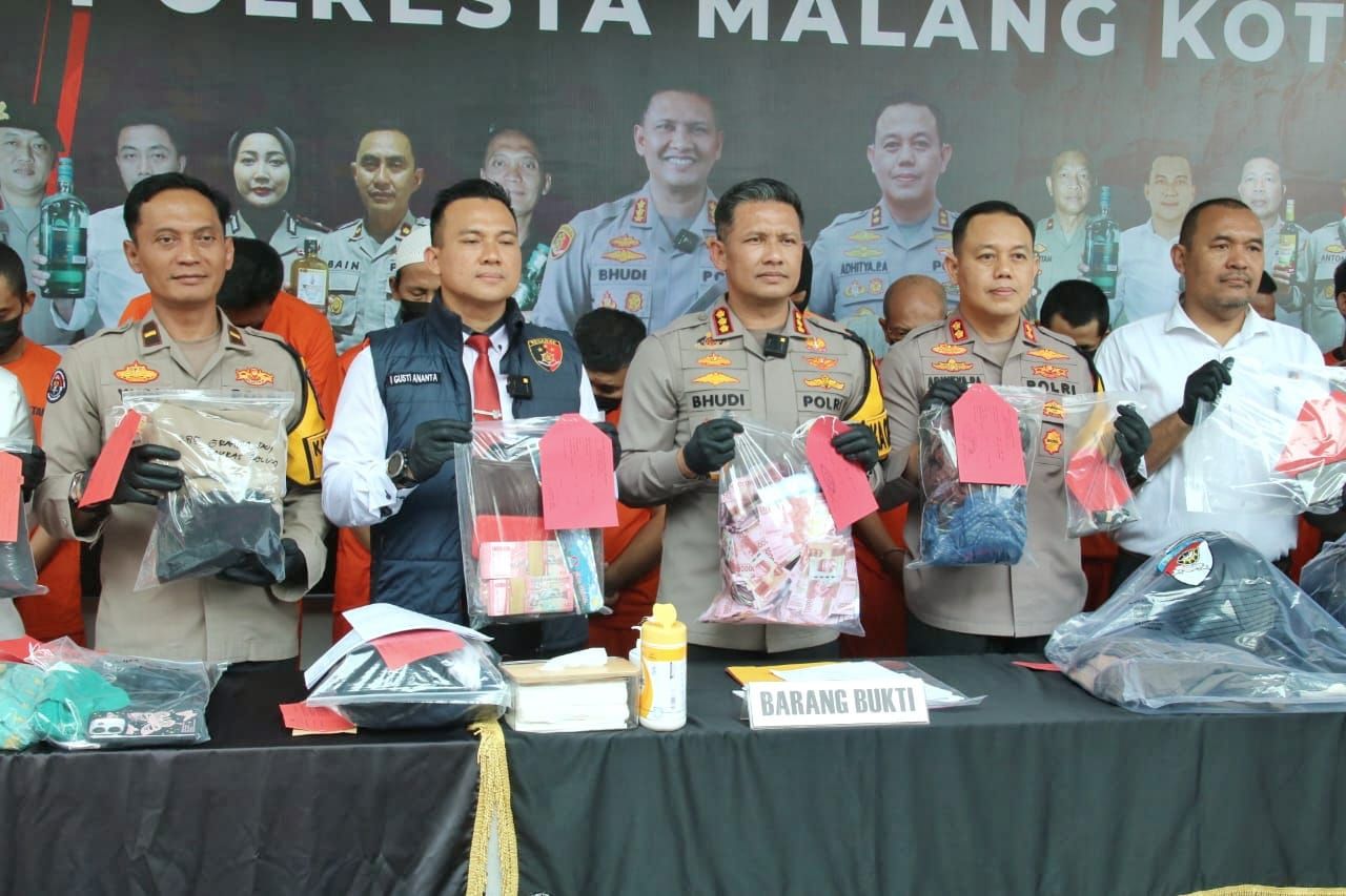 Polresta Malang kota saat konfrensi ungkap kasus