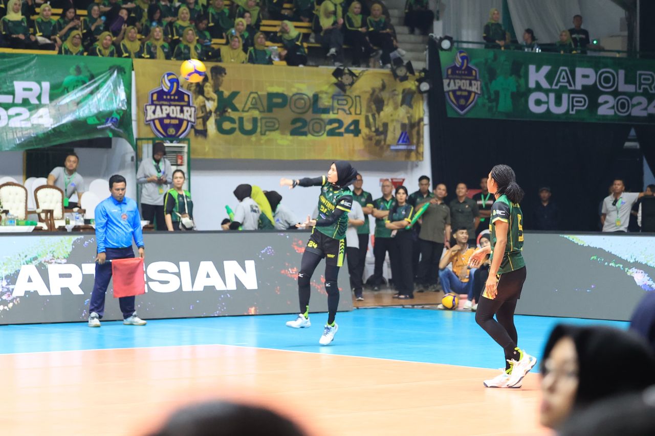 Tim Voli Putri Polda Jatim