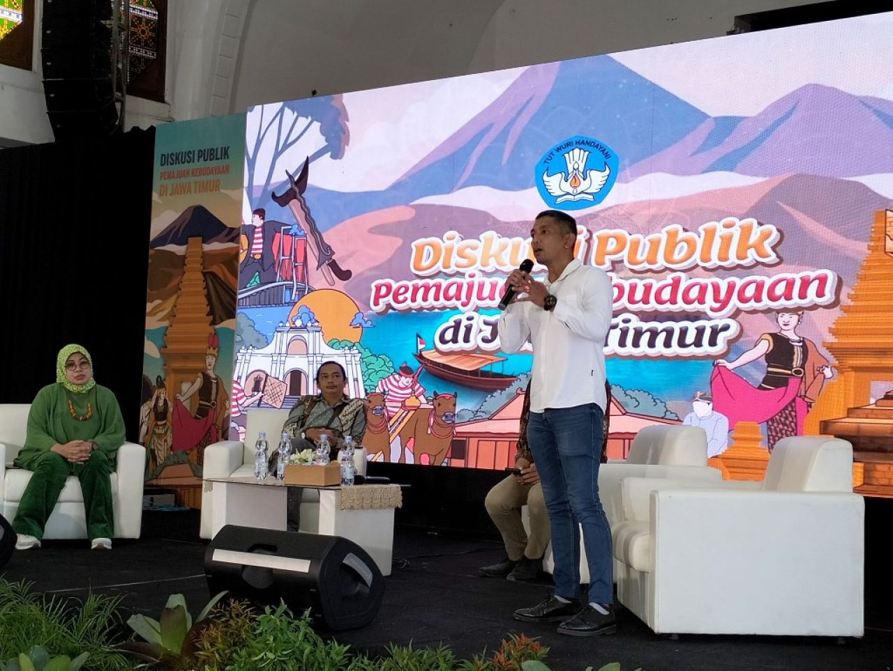 Diskusi publik pemajuan budaya di Jatim
