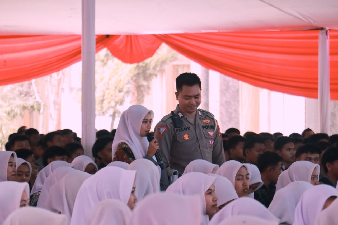 Polres Jember di SMK Islam Bustanul Ulum Pakusari
