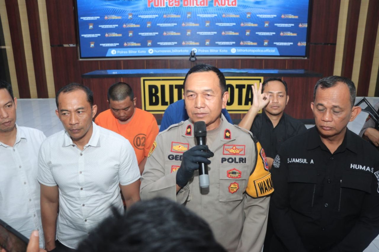 Terduga Pelaku Begal Modus Kempes Ban Digelandang Polisi