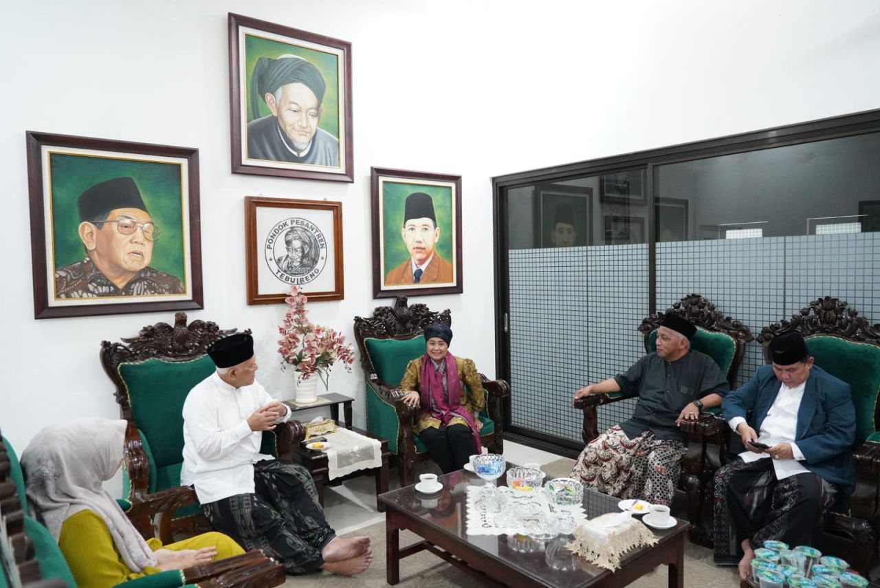 Luluk saat silaturahmi ke Ponpes Tebuireng Jombang