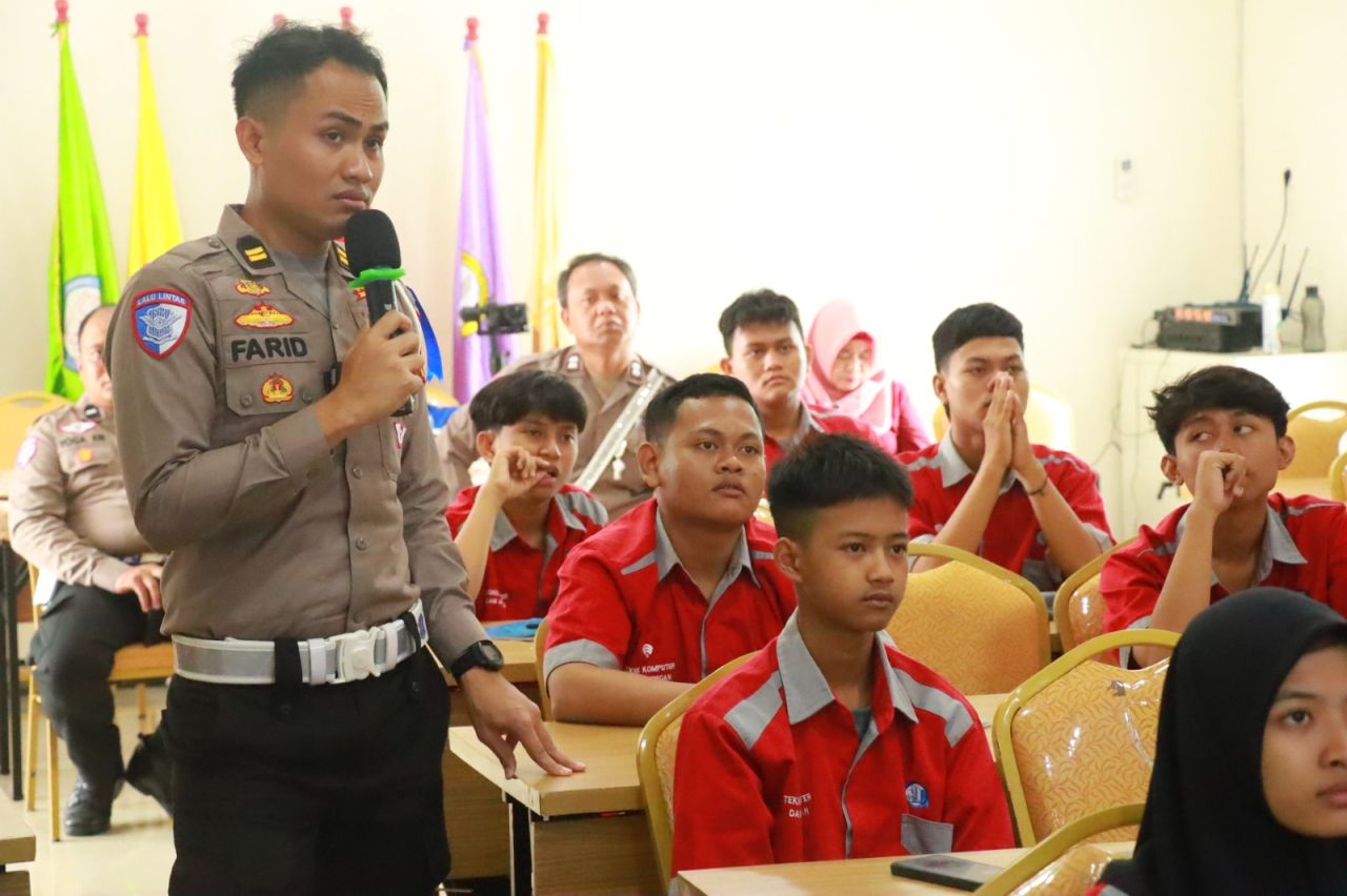 Sosialisasi kesadaran lalu lintas