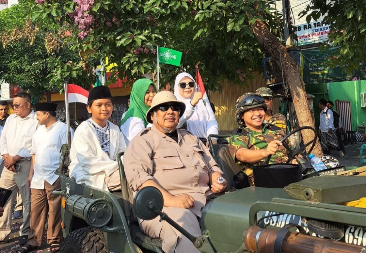 Camelia Habiba (kanan)