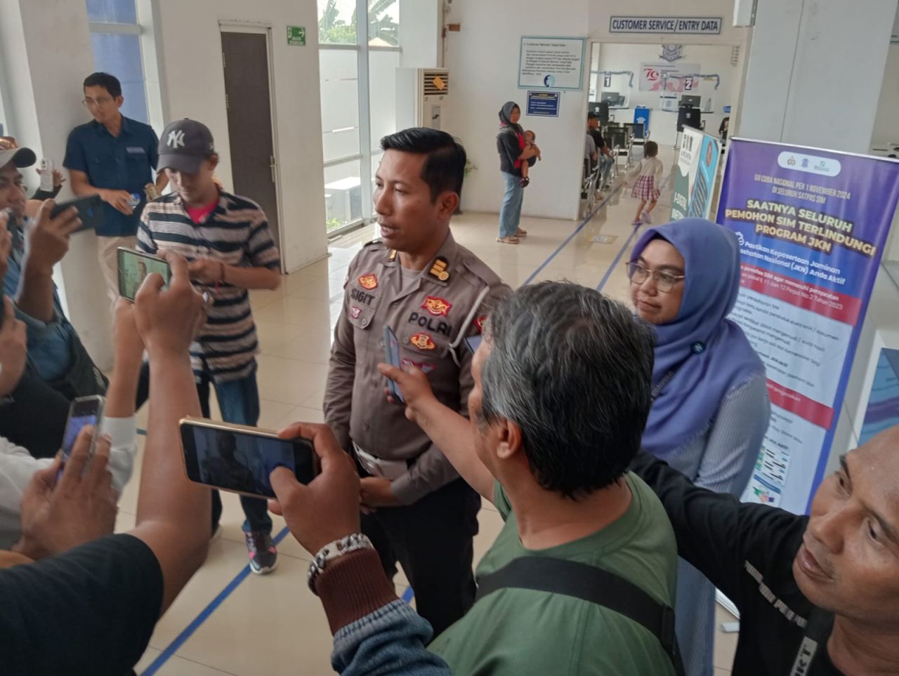 AKP Sigit Eka Sahudi Kanit Regident Satpas SIM Colombo Surabaya