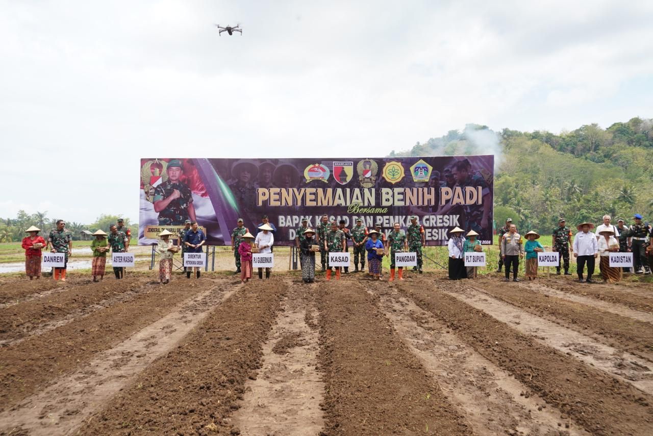 Tingkatkan Produktivitas Petani Pulau Bawean KSAD Lounching Pipanisasi TNI Manunggal Air