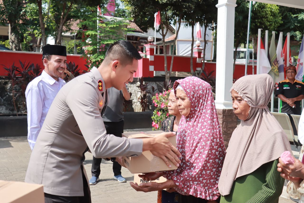 Jumat Curhat, Kapolres Jember Serukan Persatuan