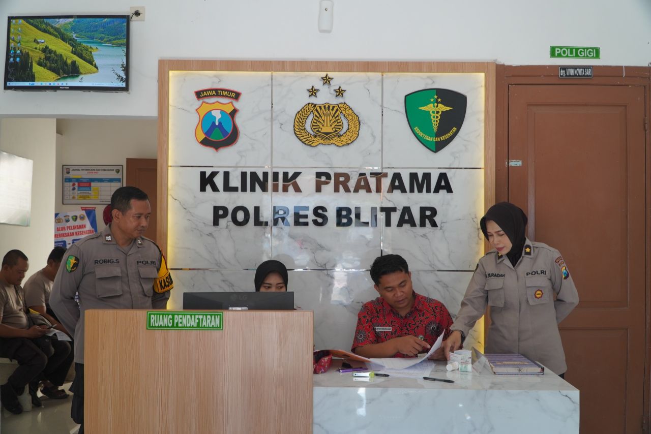 Pastikan Kesiapan Fisik dan Kesehatan Pengamanan TPS, Polres Blitar Gelar Rikkes