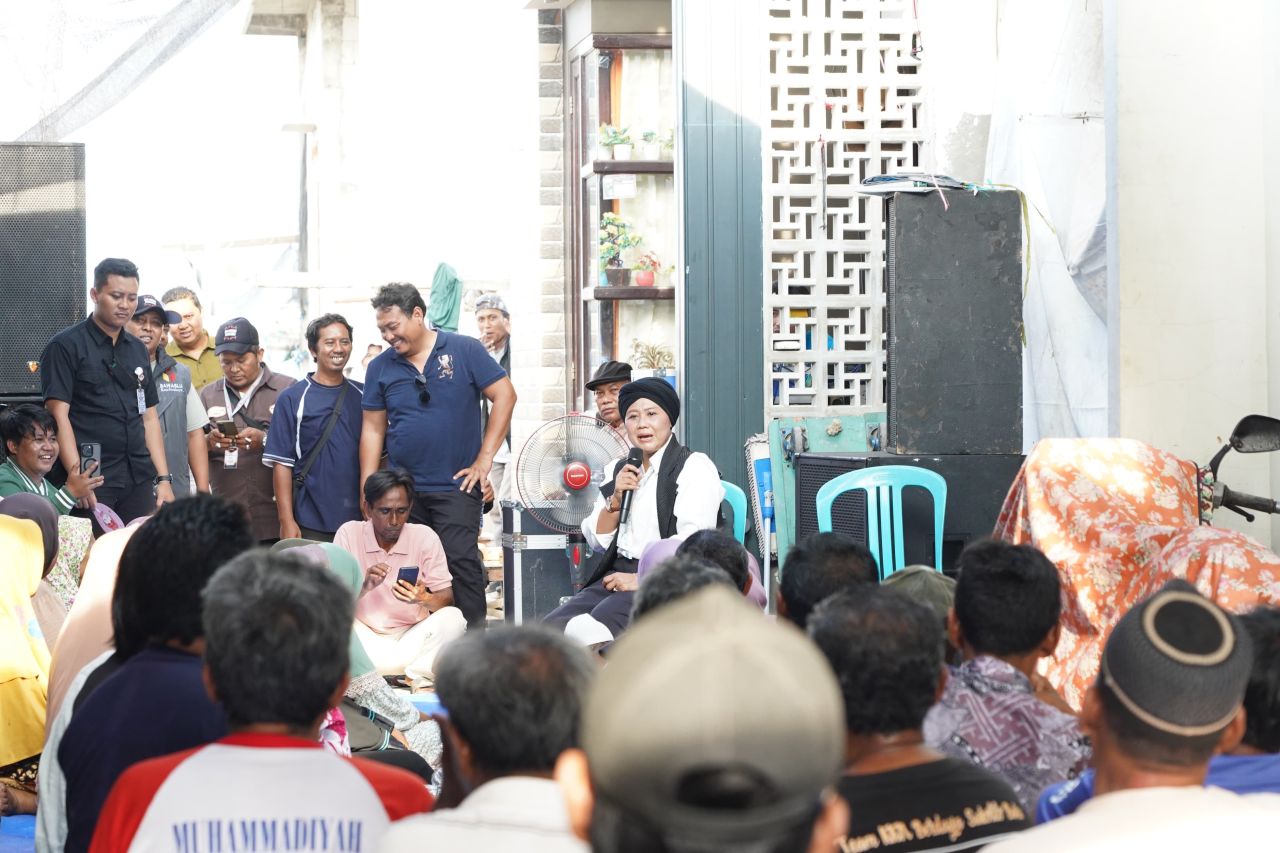 Luluk saat dialog bersama warga Kenjeran