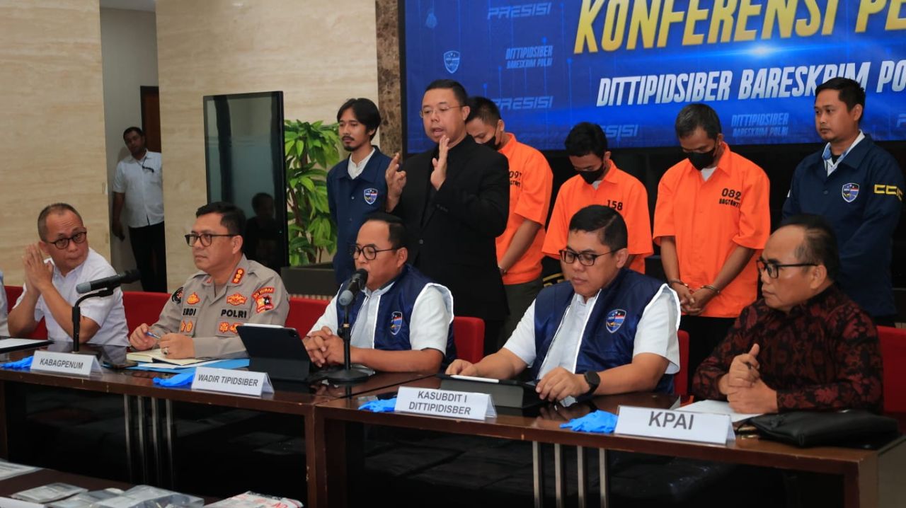 Polri amankan tersangka yang diduga sebar video porno anak