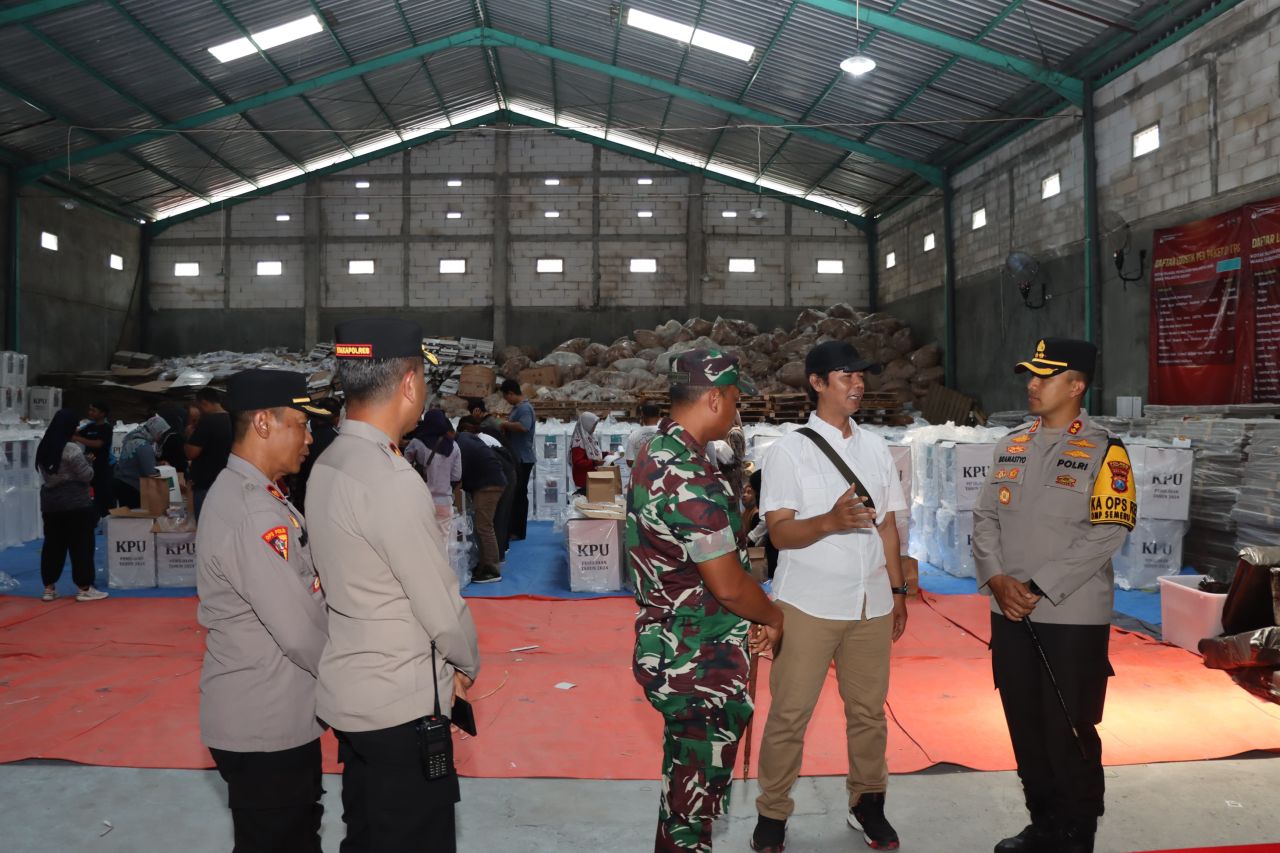 Sidak Gudang Logistik KPU