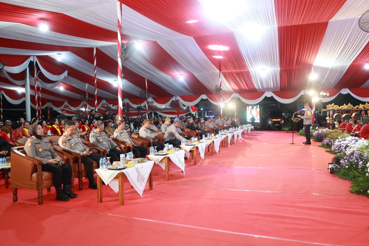 Pertunjukan wayang kulit