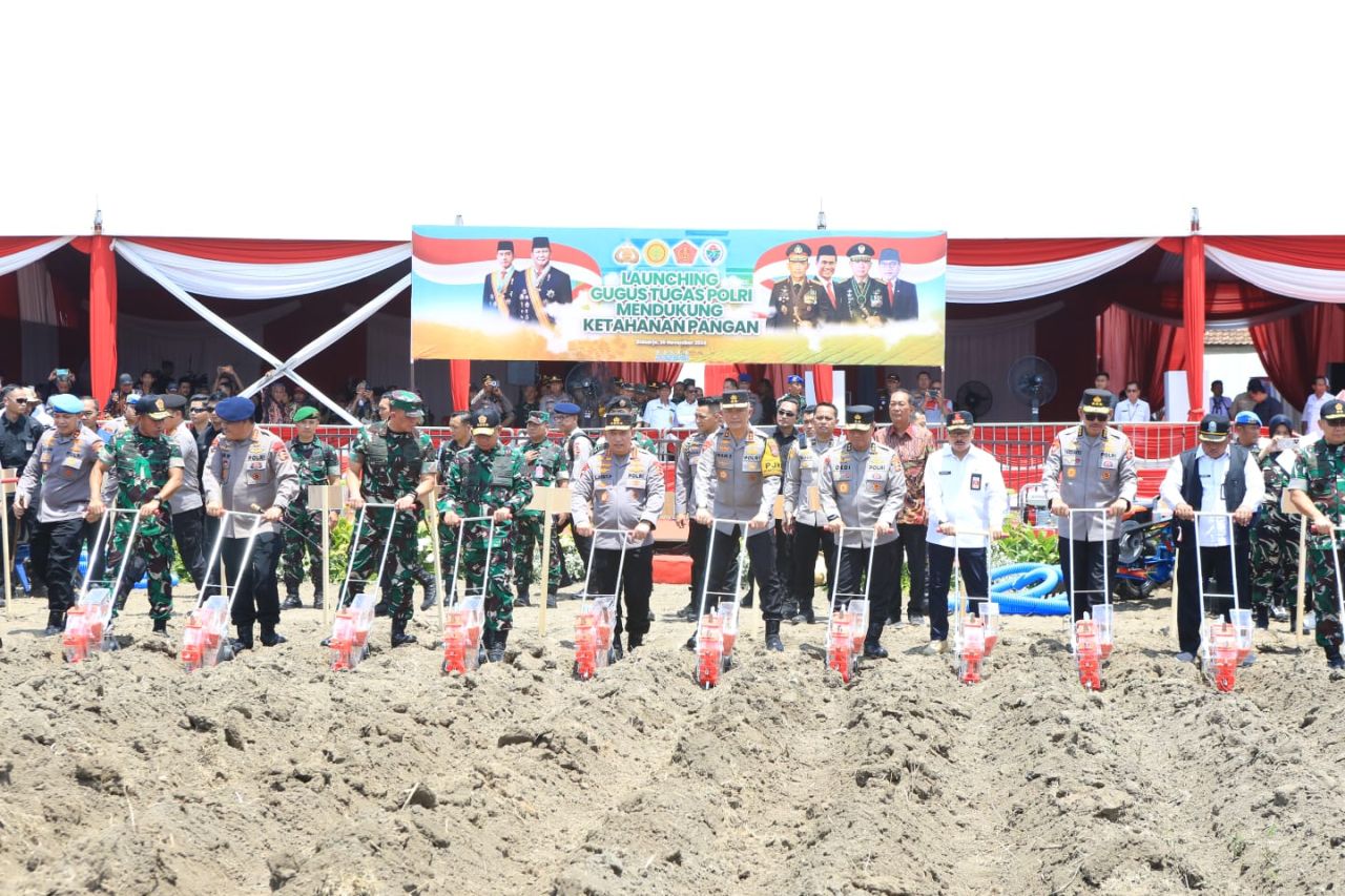 Dukung Asta Cita, Kapolri-Panglima TNI Luncurkan Gugus Tugas Polri