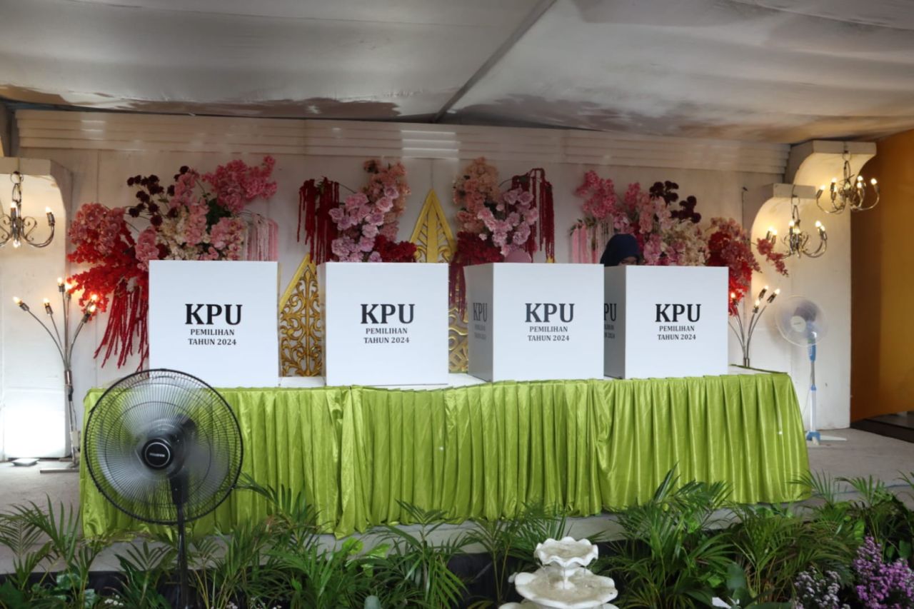 TPS Unik Nuansa Pesta Pernikahan di Bangkalan