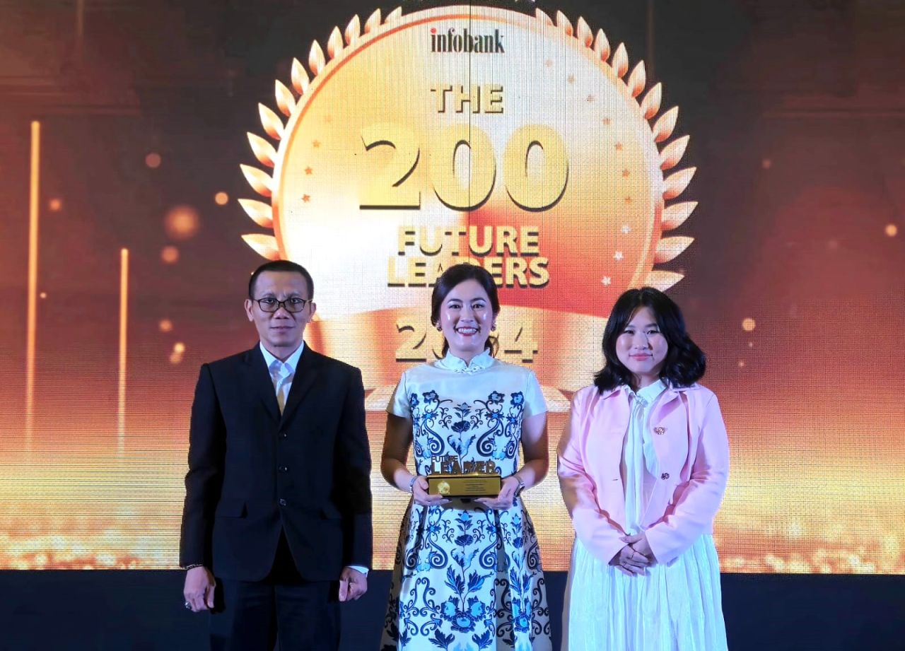 FIFGROUP Torehkan Prestasi di Ajang Top 100 CEO dan The 200 Future Leaders 2024