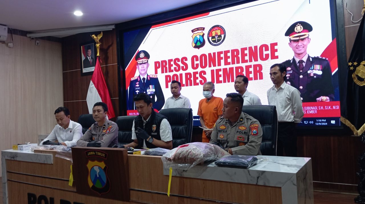 Konfrensi pers terkait dugaan pembunuhan wanita paruh baya