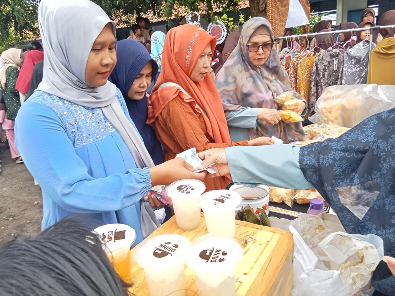 Bazar Baperasa di SMPN 6 Pemalang