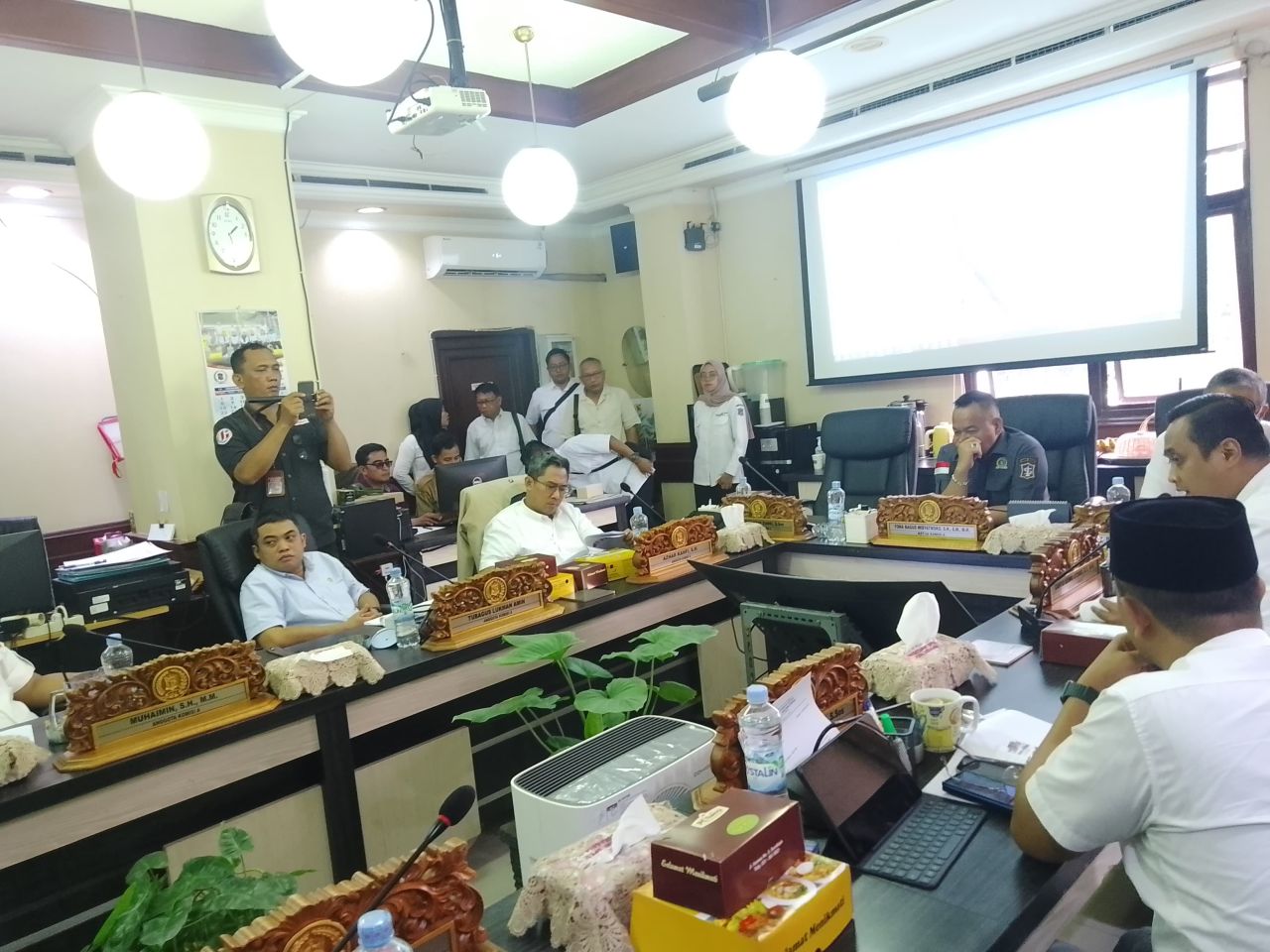 Pansus membahas pelepasan aset PD Pasar