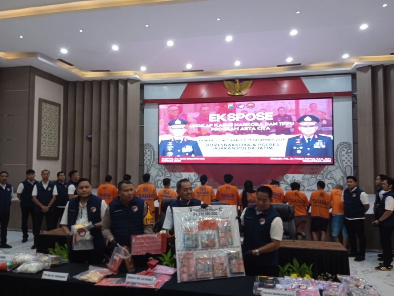 Konferensi pers Polrestabes Surabaya