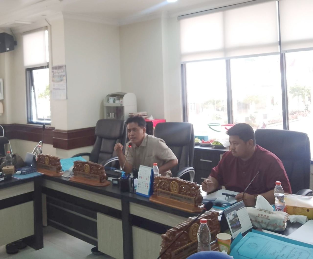 Imam Syafi'i saat mimpin rapat pansus (kiri)