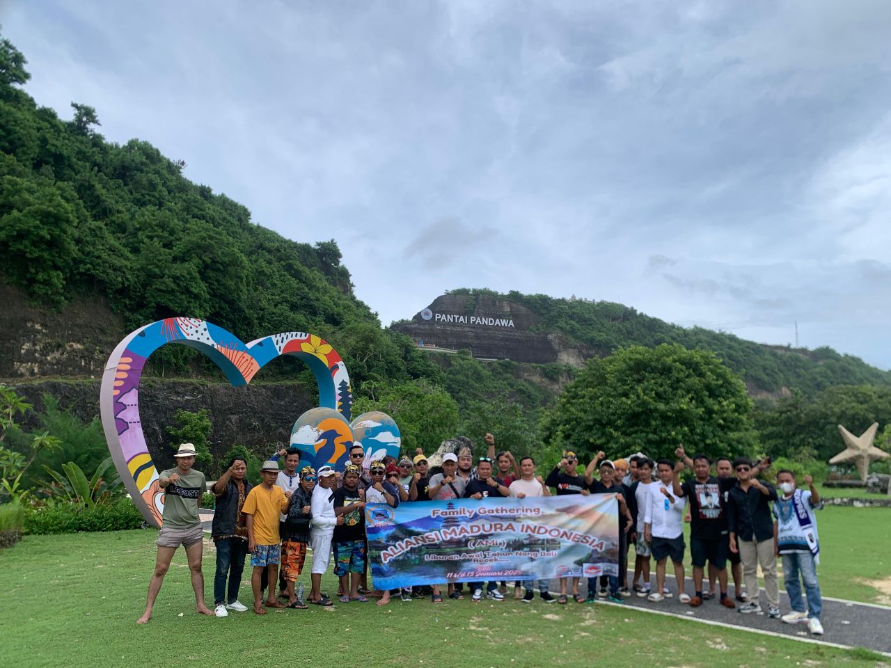 Awal Tahun 2025, AMI Ajak Pengurus Nikmati Pesona Pulau Dewata