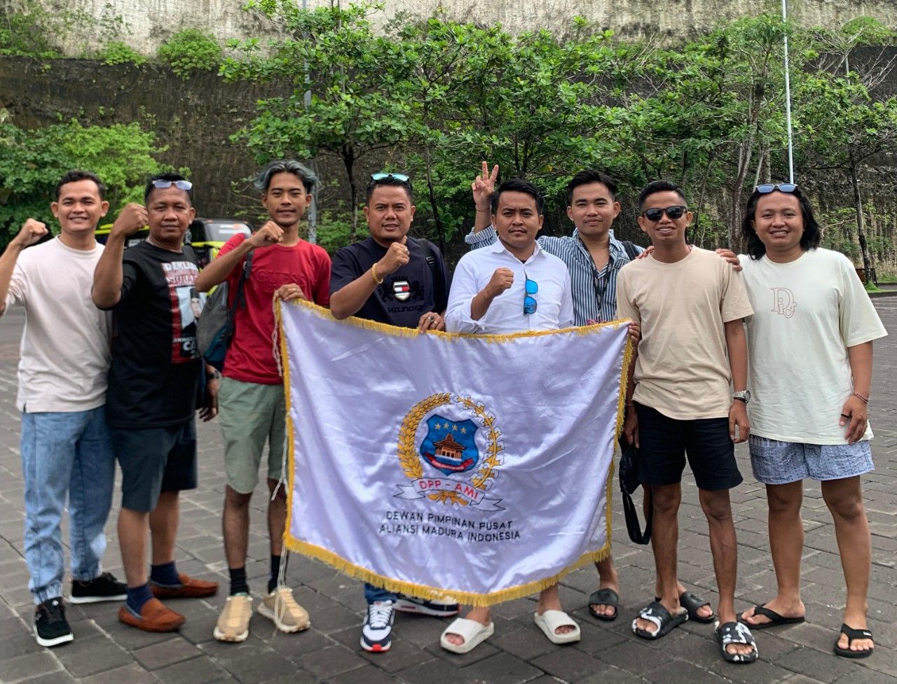 AMI saat rekreasi di Bali